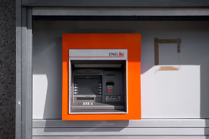 Vragen aan de raad: verdwijning PIN automaten ABN en Rabobank